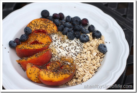 breakfast oat and fruit bowl