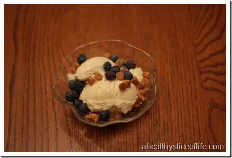 vanilla ice cream with blueberries and pb chips