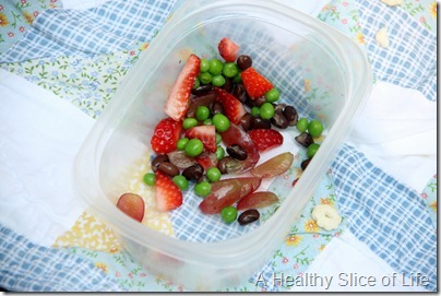 munchkin meals picnic- fruit and beans