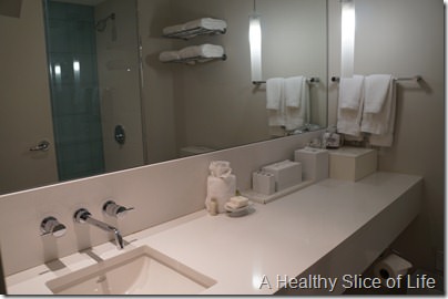 L'Enfant Plaza Hotel Washingtn DC- clean white bathroom