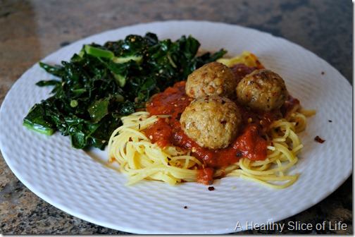 visual meal plan- turkey meat balls over quinoa pasta with sauteed kale