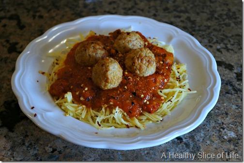 spaghetti squash with meatballs and marinara